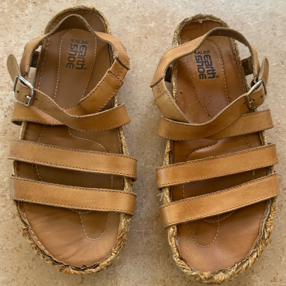 Earth Shoe Women's Tan Sandals